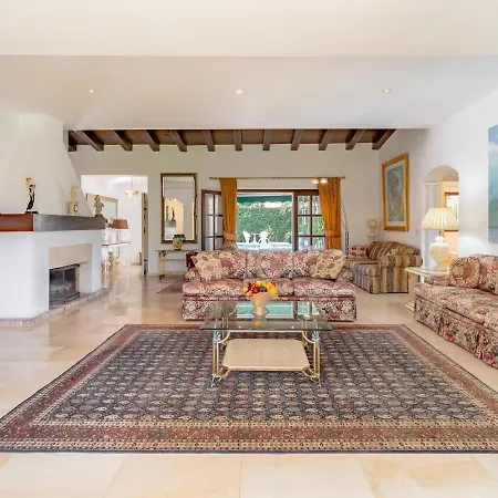 Exclusive Palmeras Puerto Banus With Heated Private Swimming Pool, Marbella, Spain