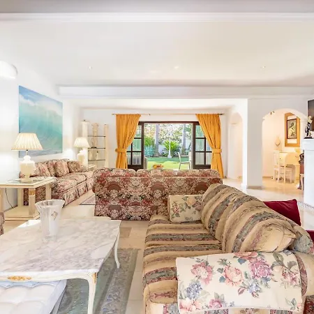 Exclusive Palmeras Puerto Banus With Heated Private Swimming Pool, Marbella, Spain Вілла