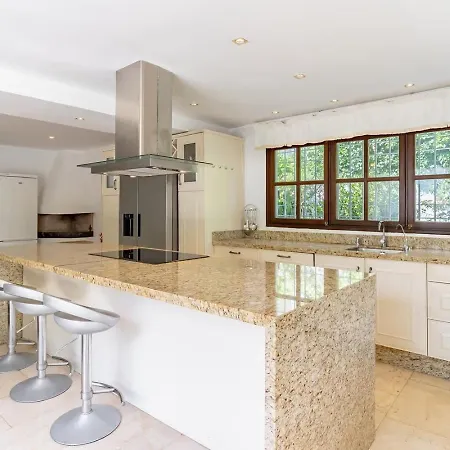 Exclusive Palmeras Puerto Banus With Heated Private Swimming Pool, Marbella, Spain Marbella