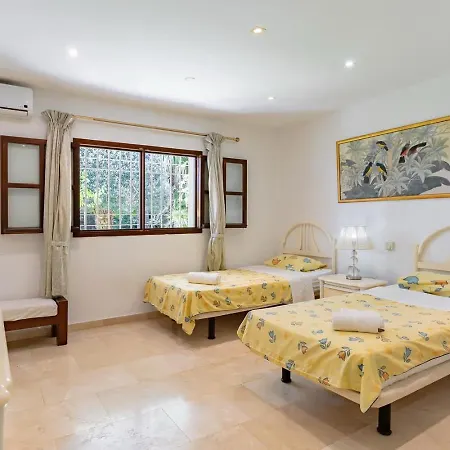 Exclusive Palmeras Puerto Banus With Heated Private Swimming Pool, Marbella, Spain