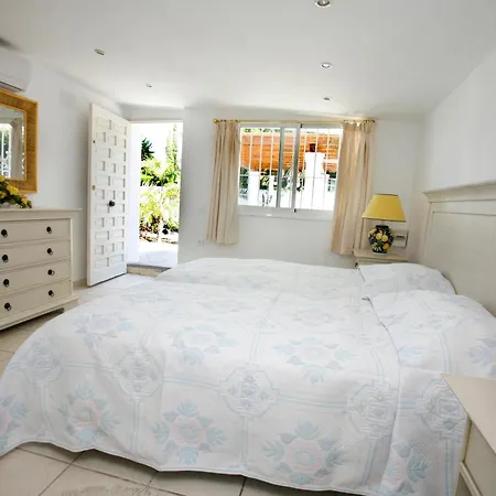 Exclusive Palmeras Puerto Banus With Heated Private Swimming Pool, Marbella, Spain