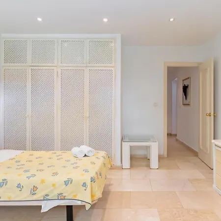 Exclusive Palmeras Puerto Banus With Heated Private Swimming Pool, Marbella, Spain *