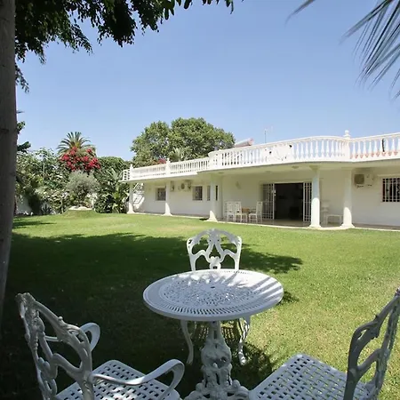 Villa Exclusive Palmeras Puerto Banus With Heated Private Swimming Pool, Marbella, Spain