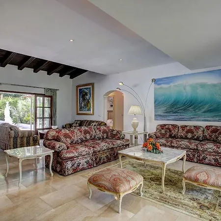 Villa Exclusive Palmeras Puerto Banus With Heated Private Swimming Pool, Marbella, Spain
