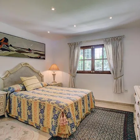 Exclusive Palmeras Puerto Banus With Heated Private Swimming Pool, Marbella, Spain