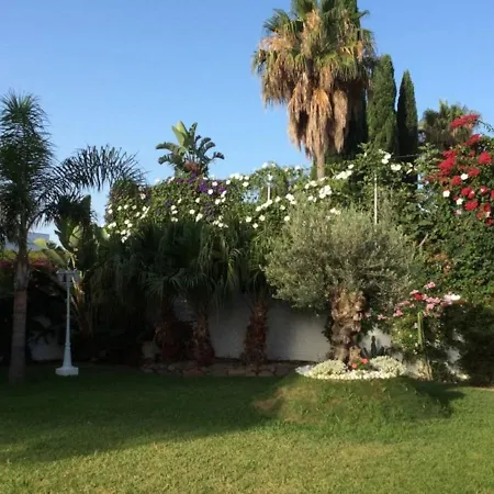 Villa Exclusive Palmeras Puerto Banus With Heated Private Swimming Pool, Marbella, Spain