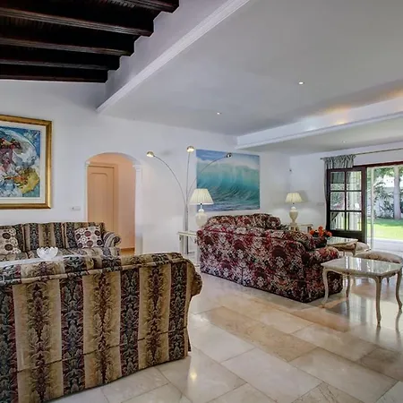 Exclusive Palmeras Puerto Banus With Heated Private Swimming Pool, Marbella, Spain Villa Marbella