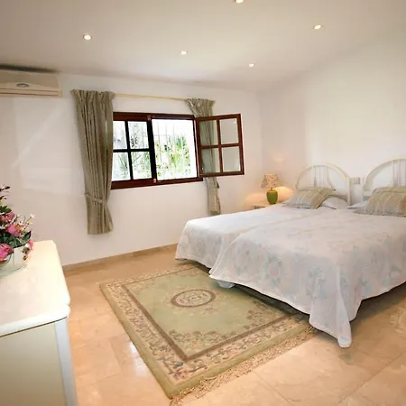 Exclusive Palmeras Puerto Banus With Heated Private Swimming Pool, Marbella, Spain * Marbella