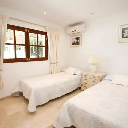 Exclusive Palmeras Puerto Banus With Heated Private Swimming Pool, Marbella, Spain Villa *