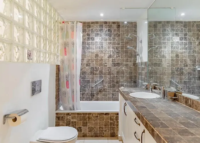 Exclusive Palmeras Puerto Banus With Heated Private Swimming Pool, Marbella, Spain * ماربيا