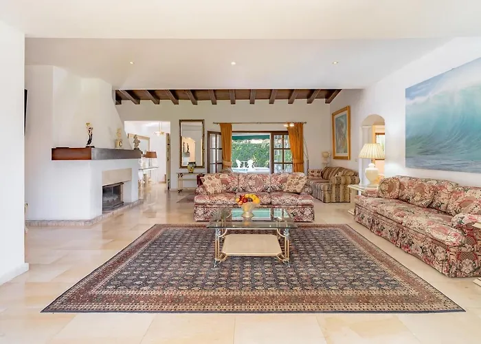 Exclusive Palmeras Puerto Banus With Heated Private Swimming Pool, Marbella, Spain