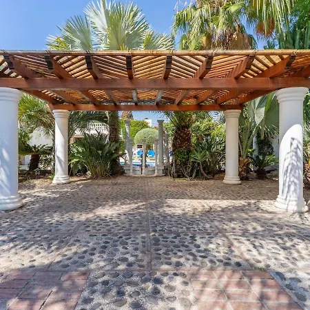 Exclusive Palmeras Puerto Banus With Heated Private Swimming Pool, Marbella, Spain マルベーリャ