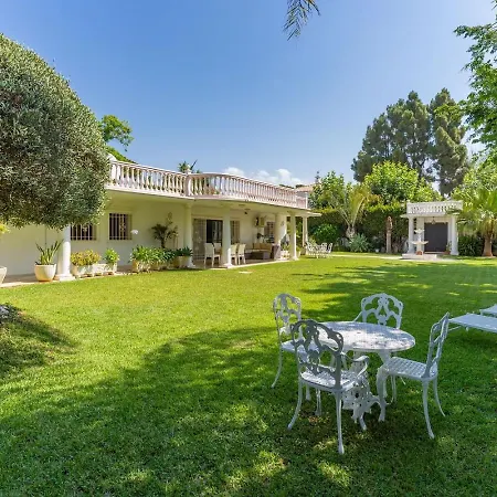 Exclusive Palmeras Puerto Banus With Heated Private Swimming Pool, Marbella, Spain ヴィラ マルベーリャ